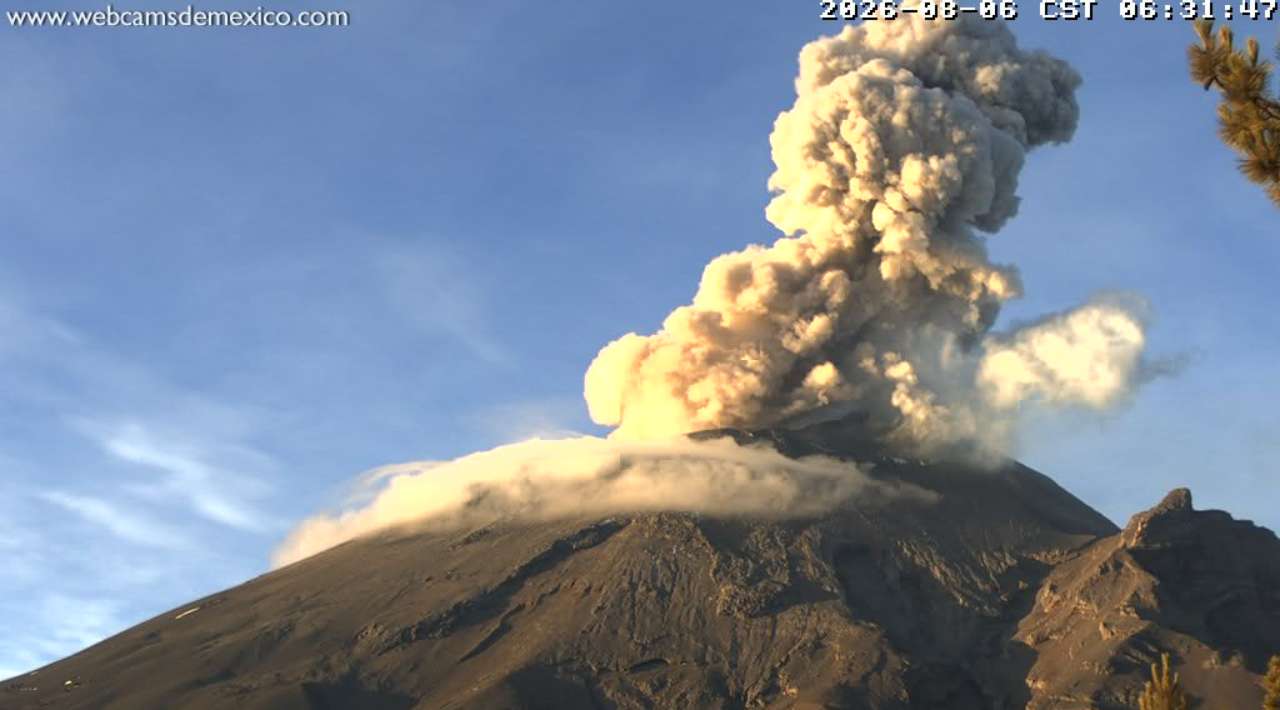 Registra el volcán Popocatépetl exhalaciones y sismo volcanotectónico; se mantiene en Amarillo Fase 2