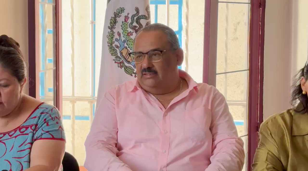 Secretaría de Desarrollo Económico entrega carritos de servicio a restaurantes para promover el mezcal morelense rumbo a su feria anual