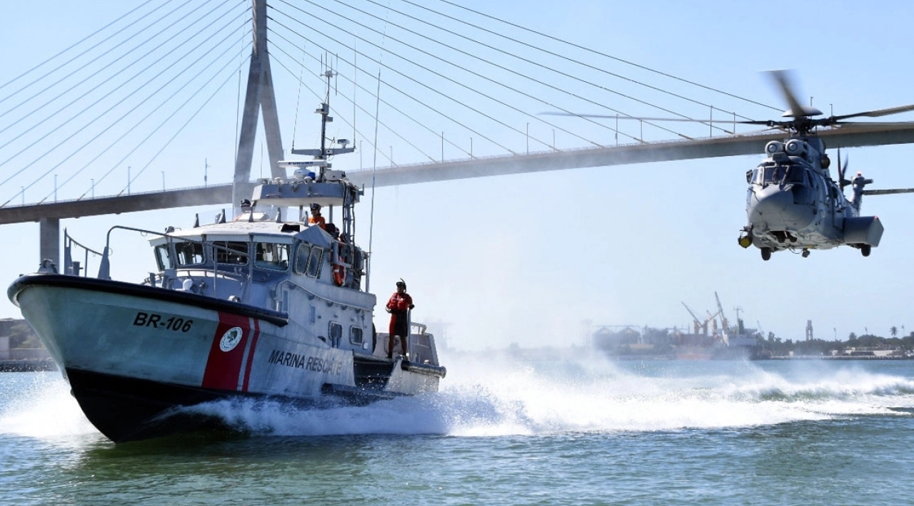 México inicia operación de rescate para localizar barco con 19 migrantes cubanos, incluidos siete menores
