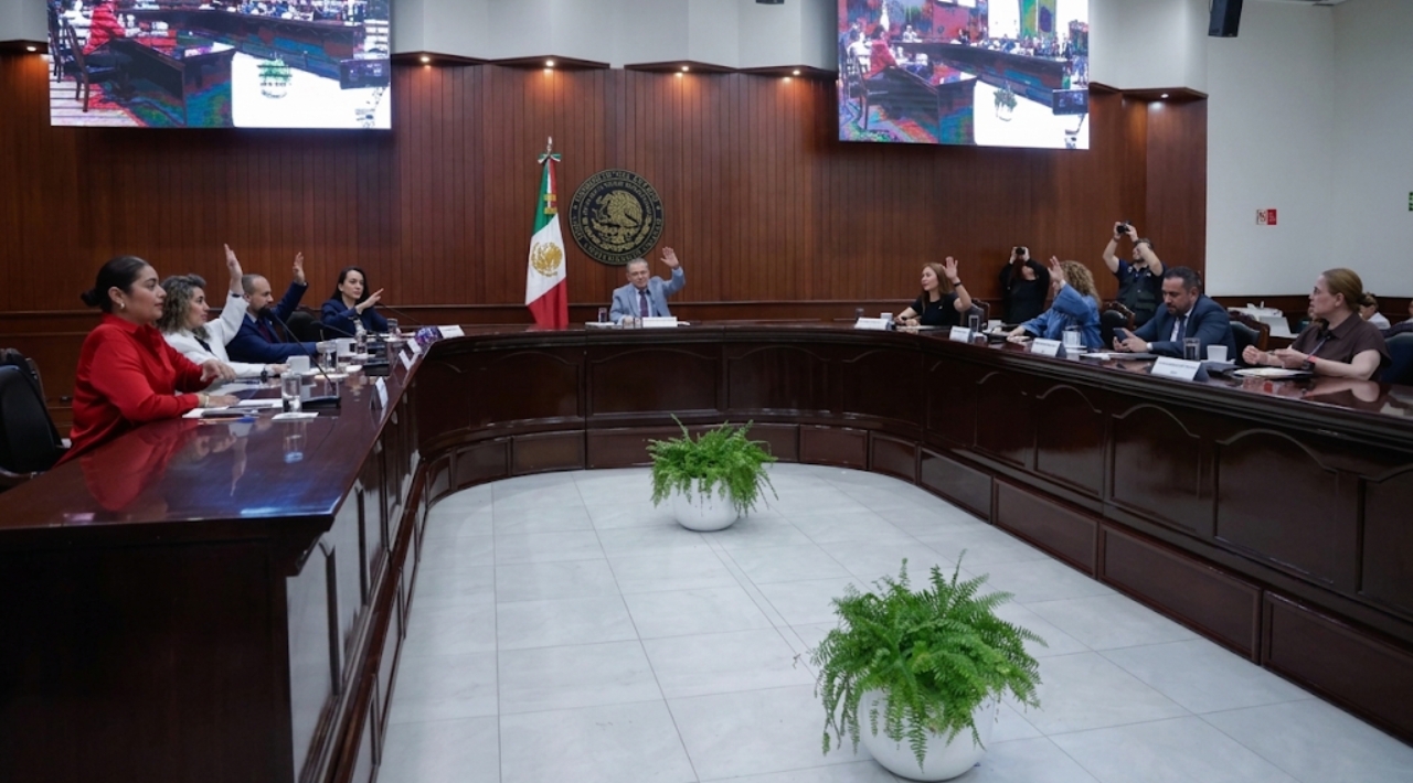 Congreso de Sinaloa suspende sesión para nombrar al sustituto de Rubén Rocha Moya