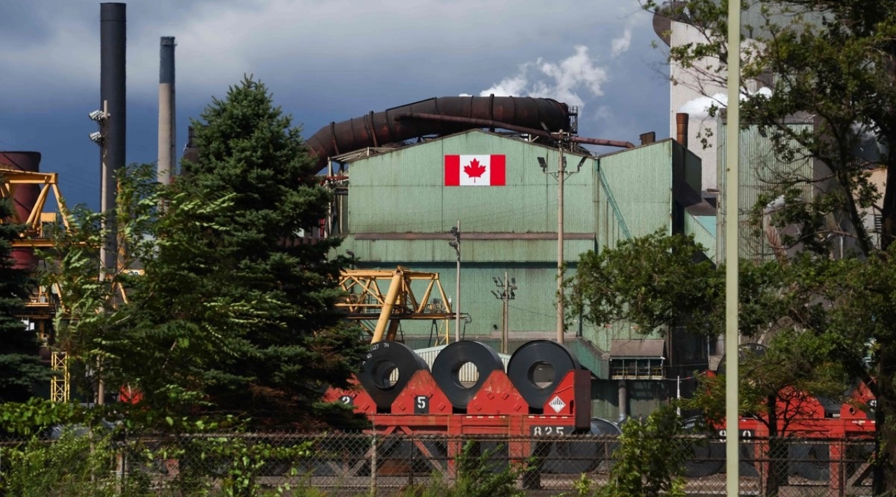 Canadá impone aranceles de represalia de hasta 50% a productos de Estados Unidos