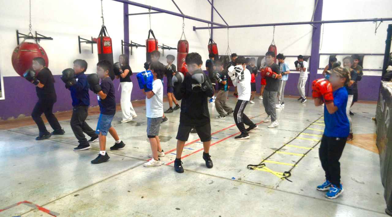 Imparte el Indem clases de boxeo matutinas y vespertinas en la Unidad Deportiva Centenario de Cuernavaca
