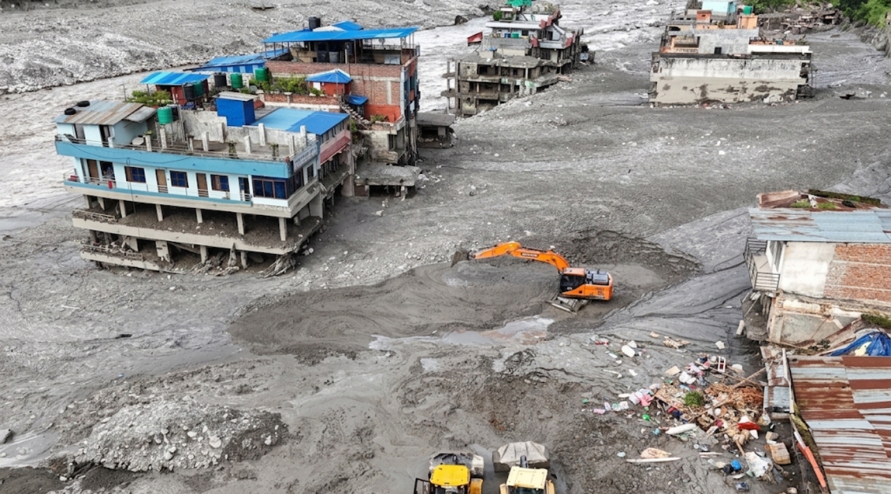 Sube a 359 la cifra de muertos por deslave en Nepal; hay más de mil 300 desaparecidos