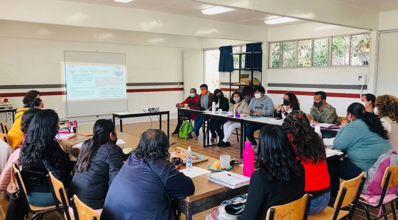 SEP aplica cuestionario sobre uso de dispositivos electrónicos en escuelas y docentes cuestionan su metodología
