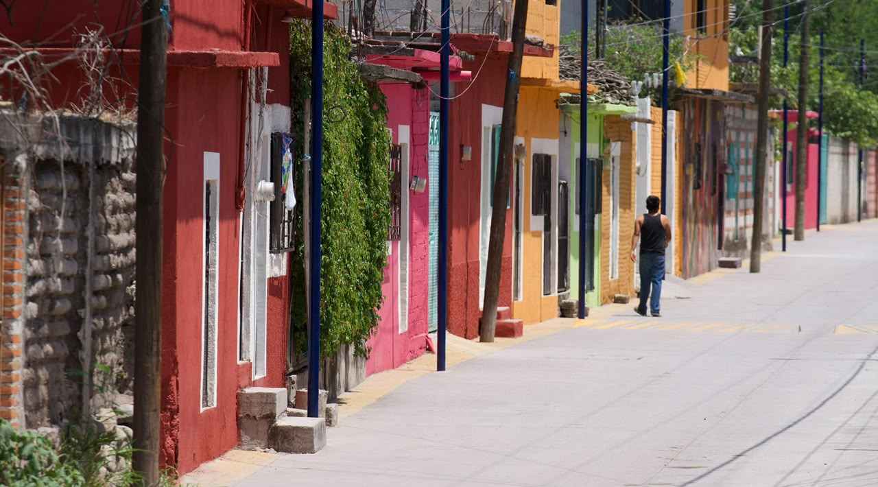 Renuevan imagen urbana en Coatetelco mediante el programa Rutas Mágicas de Color