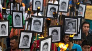 Investigación del caso Ayotzinapa no está cerrada, aclara Sheinbaum