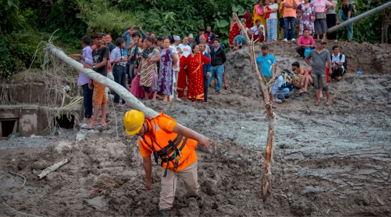 Lluvias y deslaves en Nepal dejan 21 muertos y cinco desaparecidos