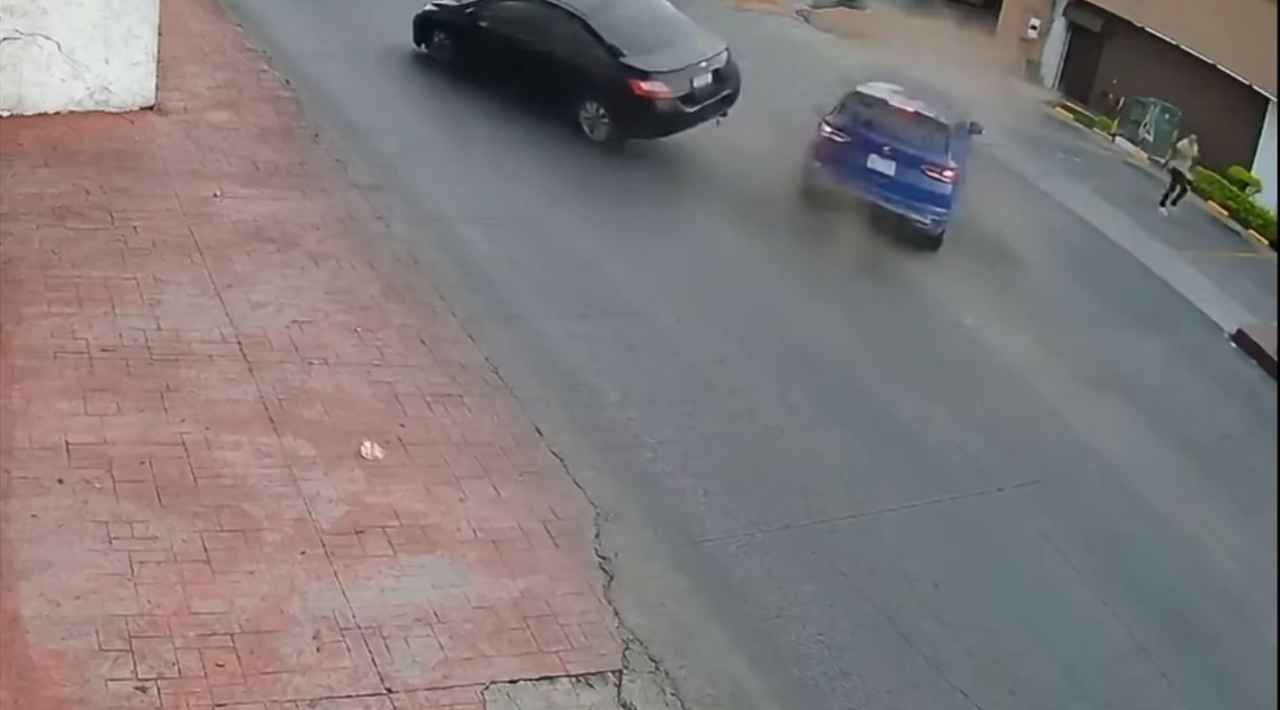 Vuelta en U provoca choque en avenida Morelos de Cuernavaca