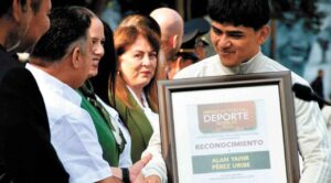 Este 15 de septiembre, recordamos a los morelenses que han hecho ondear la bandera de México