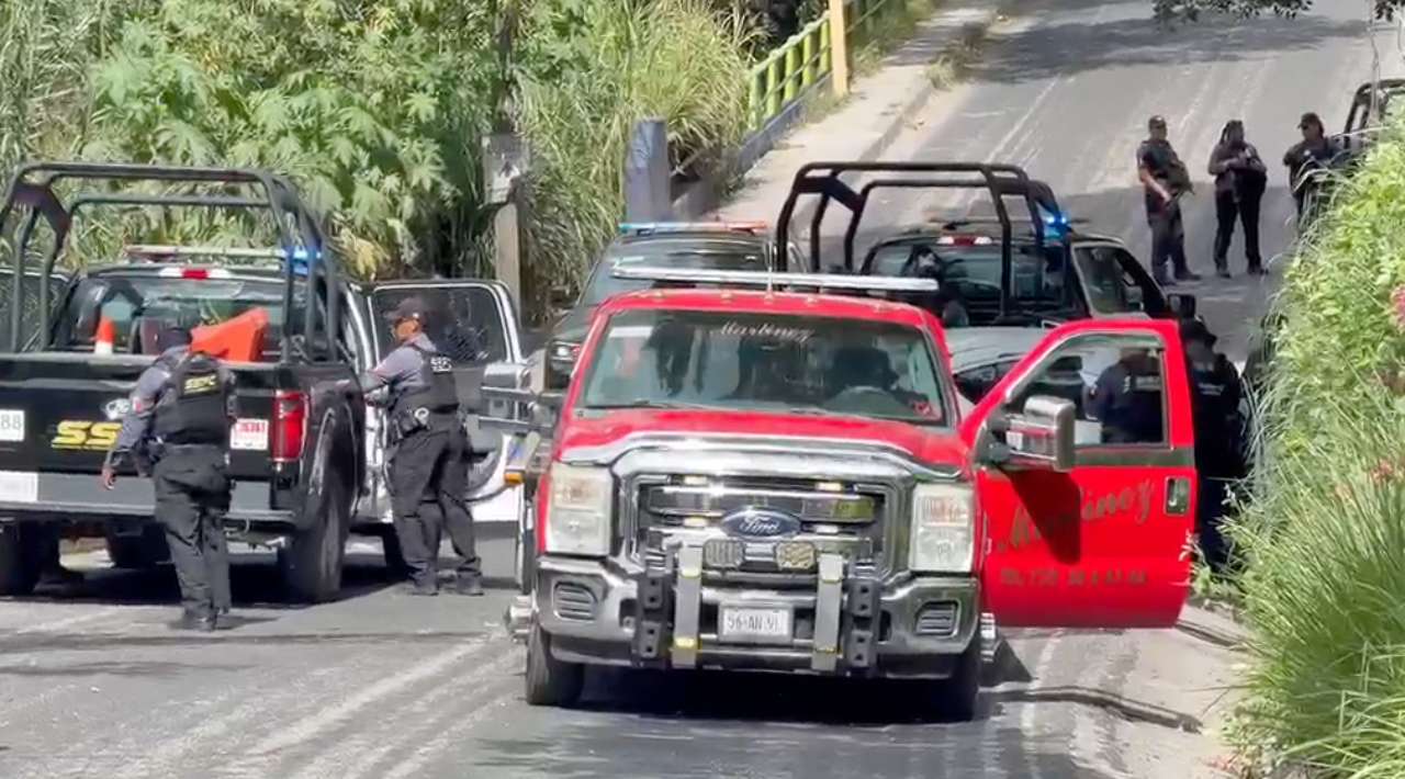 Choca al intentar escapar de un operativo; llevaba presunta droga