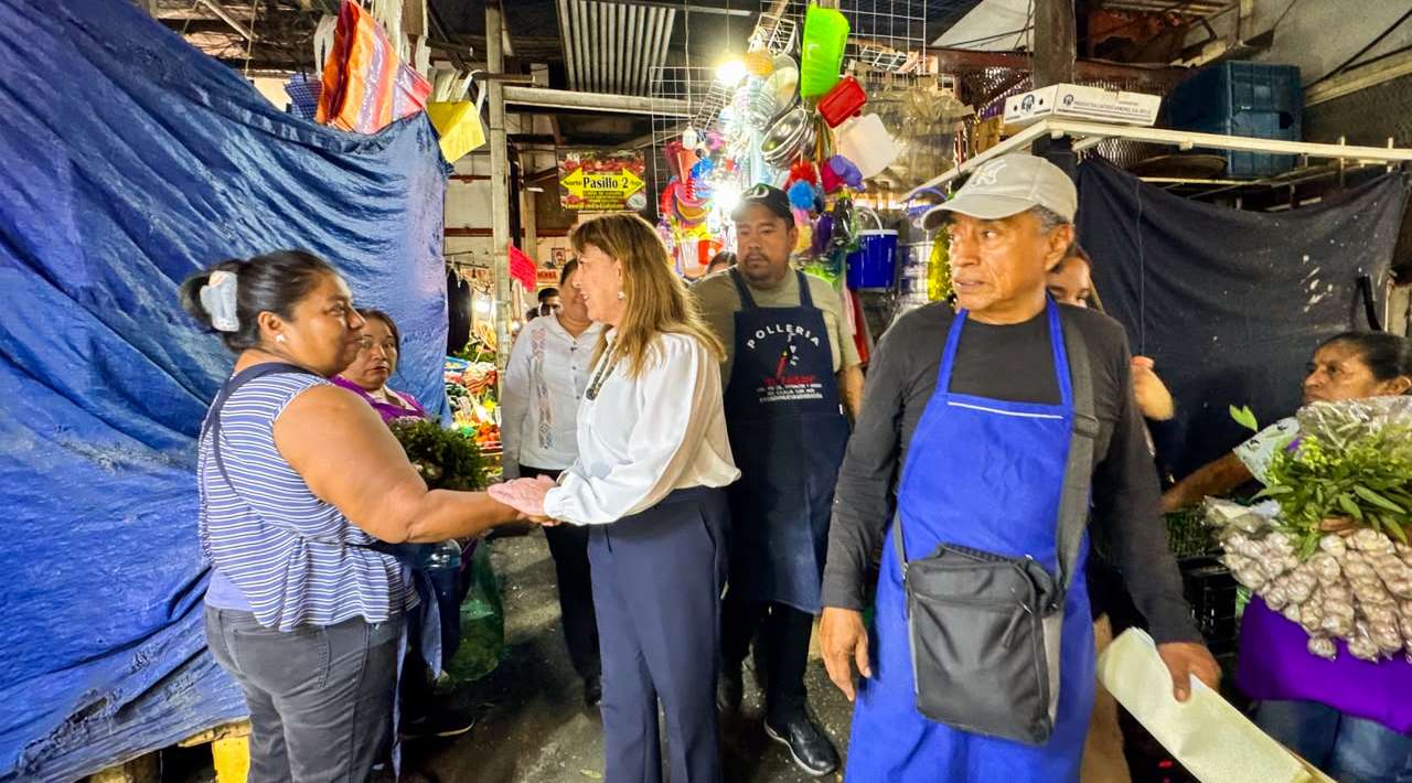 Gobernadora garantiza apoyo del Gobierno de Morelos al Mercado Adolfo López Mateos tras incendio