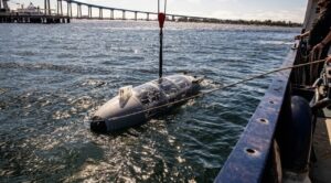 Irán captura submarino no tripulado de EE.UU. en el estrecho de Ormuz