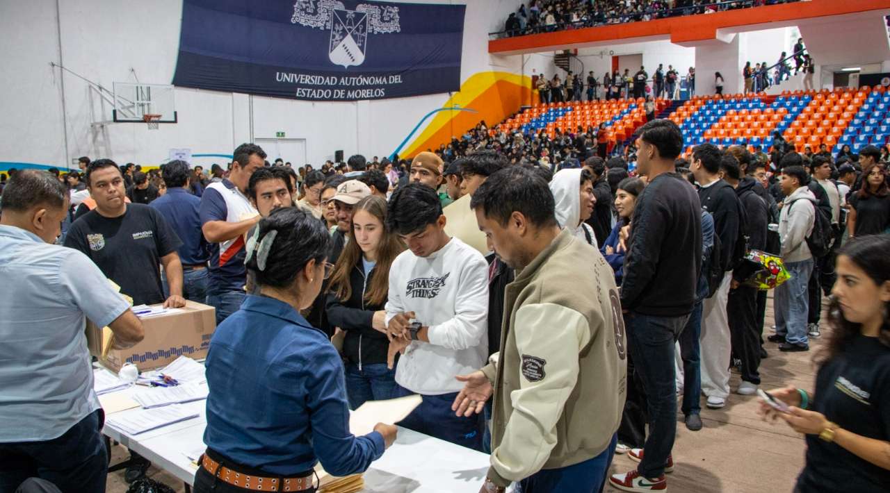 Inicia en la UAEM entrega de tarjetas del programa Pase Olin