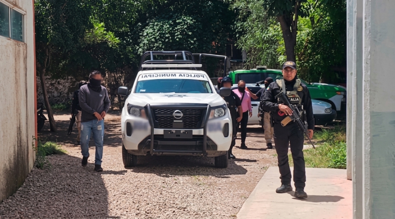 Detienen a 66 en Guerrero por extorsión; entre ellos, un funcionario municipal
