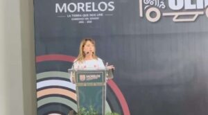 Gobernadora Margarita González Saravia entrega tarjetas del Pase Olin en el Instituto Tecnológico de Zacatepec