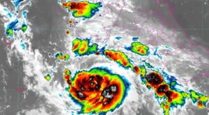 Huracán Polo se debilitó a categoría 4, pero mantiene condiciones de riesgo frente a las costas del Pacífico