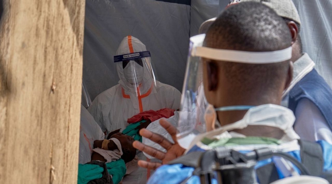 Brote de ébola en República Democrática del Congo supera los 3 mil muertos