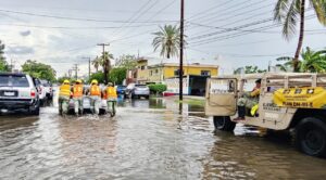 Activan Plan DN-III en Baja California Sur por fuertes lluvias e inundaciones