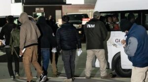 México rechaza las deportaciones de mexicanos a Centroamérica ejecutadas por EU