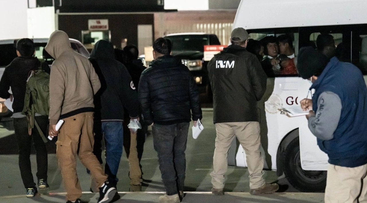México rechaza las deportaciones de mexicanos a Centroamérica ejecutadas por EU