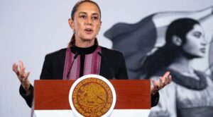 Sheinbaum rechaza intervención extranjera y cuestiona a EU por drogas y armas