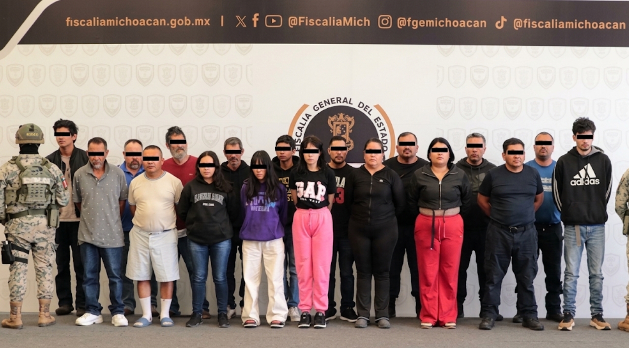 Operativo en Michoacán contra el CJNG deja 18 detenidos, entre ellos un director de policía y funcionarios municipales