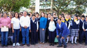 Encabeza gobernadora ceremonia cívica en Temoac con Mesa de Seguridad regional