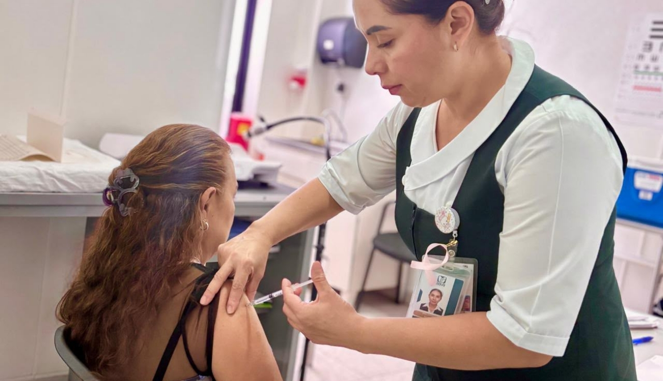 IMSS Morelos inicia vacunación contra la influenza para la temporada invernal 2026-2027