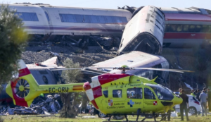 Se eleva a 64 los muertos por el choque de trenes en España