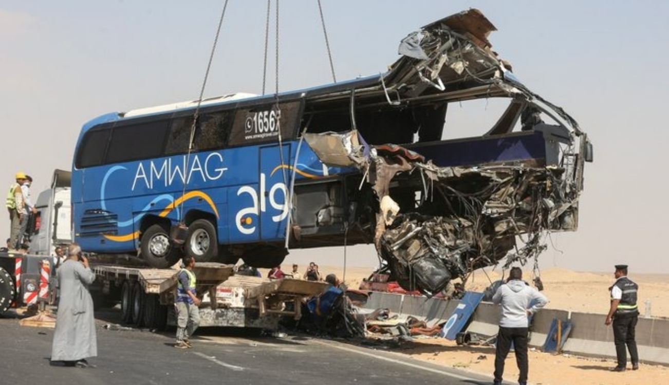 Accidente de autobús en Egipto deja 13 muertos y 34 heridos