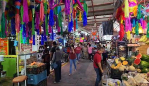 Retiran cableado obsoleto en los tres mercados municipales de Jojutla