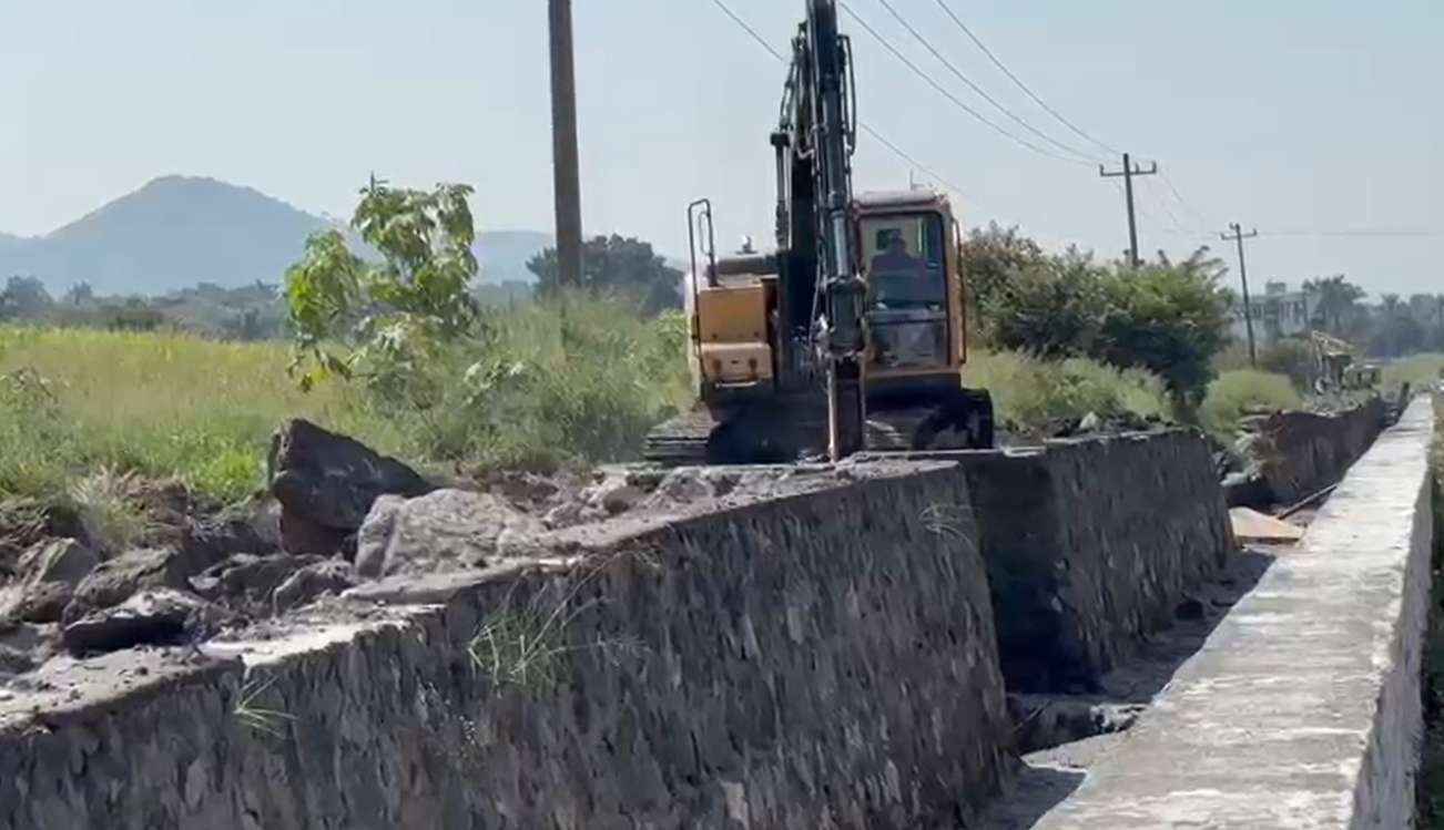 Amplían canal pluvial en Xochitepec para reducir inundaciones en la autopista México-Acapulco