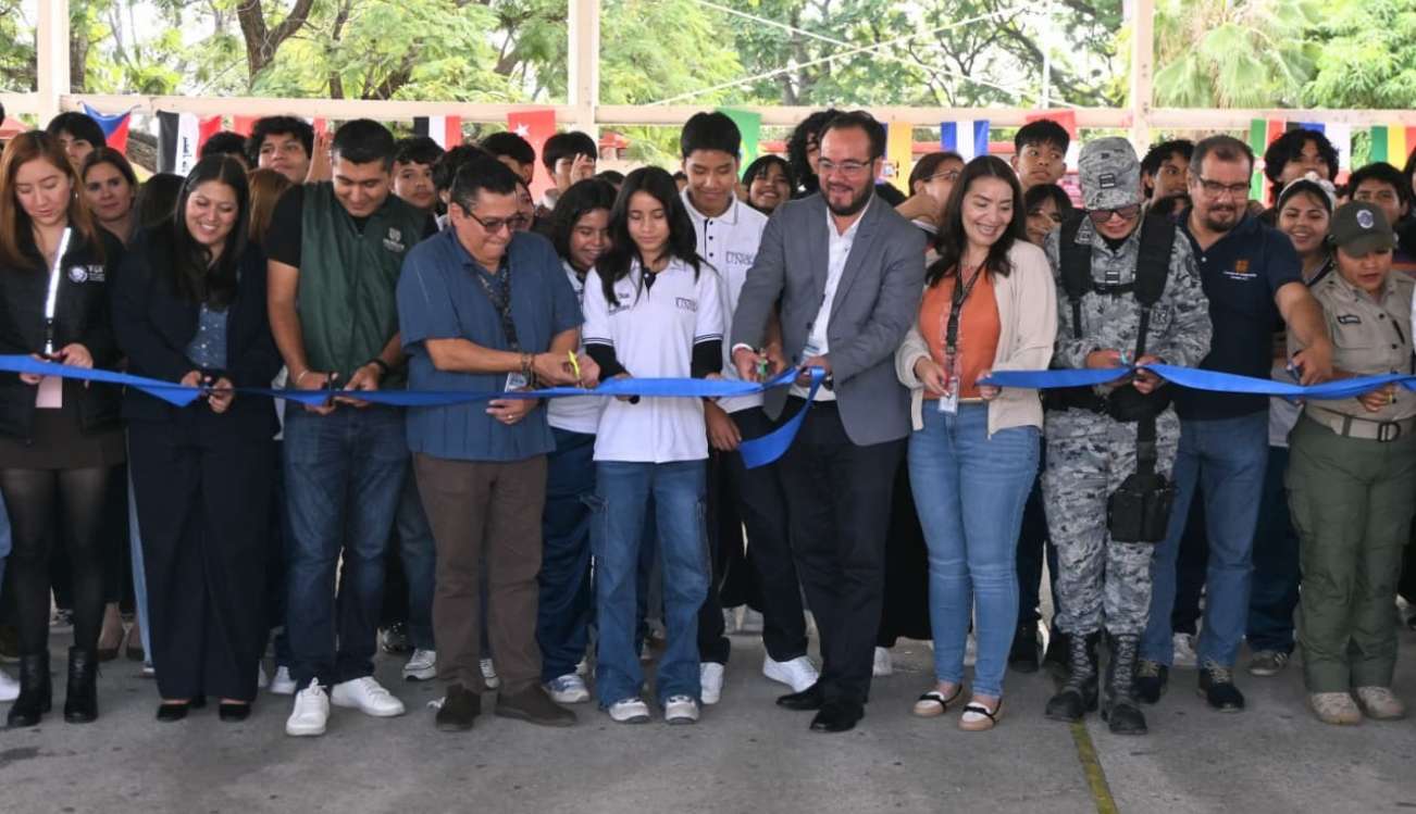 Llevan Feria Estatal de Prevención Social a la Preparatoria 1 de la UAEM