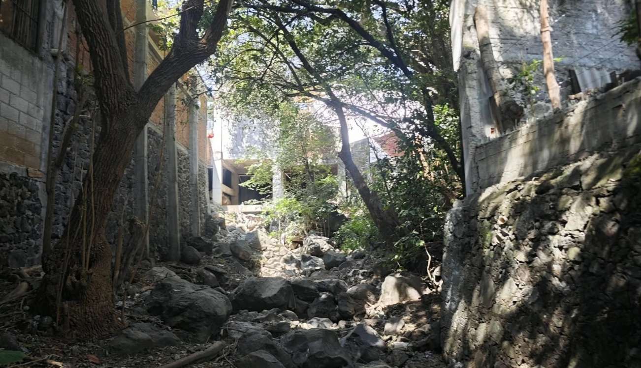 Conagua inspecciona cauce natural en Tepoztlán para evaluar zona federal