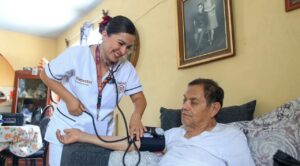 Salud Casa por Casa brinda 27 millones de consultas gratuitas a domicilio